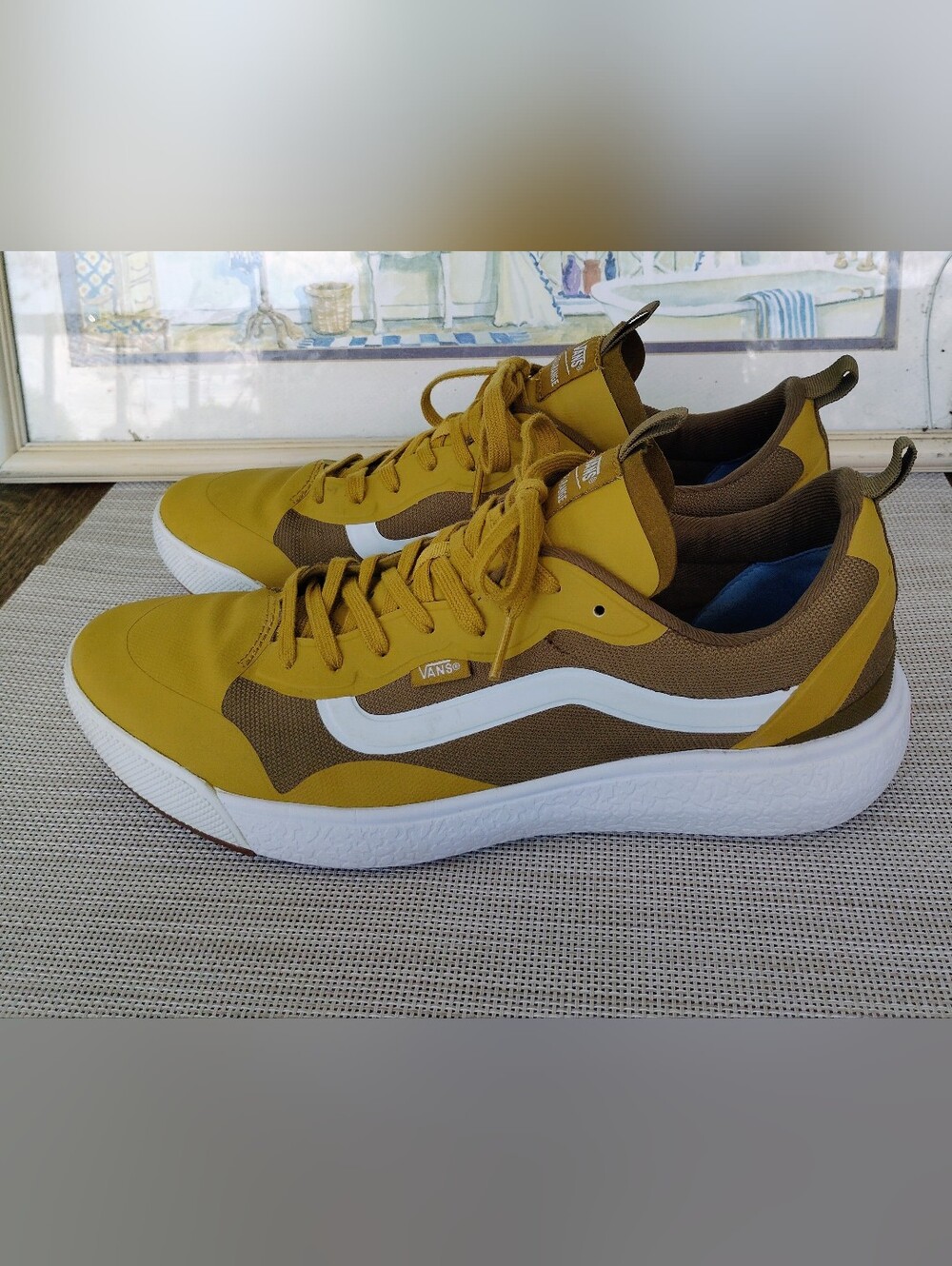 Vans "UltraRange Exo" Mustard Gold Textile/Mesh/True White Skate Shoes. Size 11.